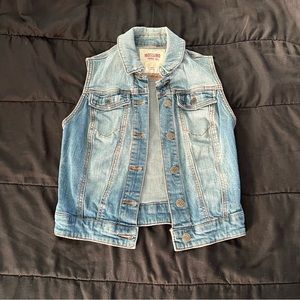 Women’s Jean Vest